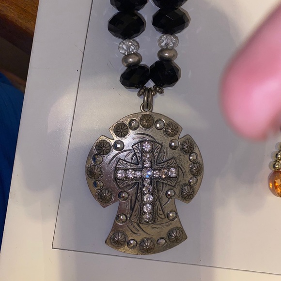 Assorted jewelry. Some are more expensive than others so please look at pictures - Picture 9 of 11